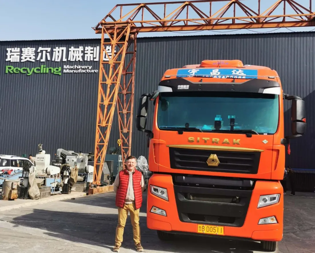 Noel from Ériu Sourcing at the Henan recycling-machinery factory before the shredder shipped to Ireland